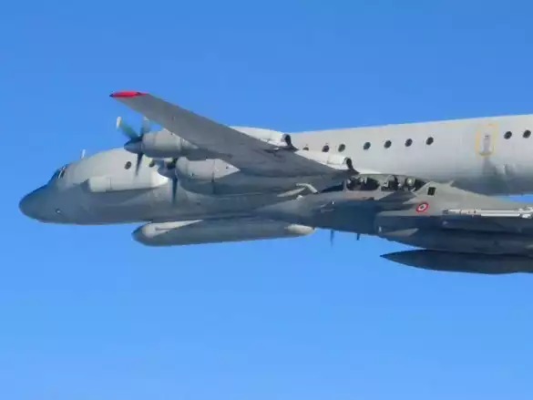 Interception en mer Baltique d'un Il-20M Coot-A russe par un Rafale B des FAS (janvier 2025).