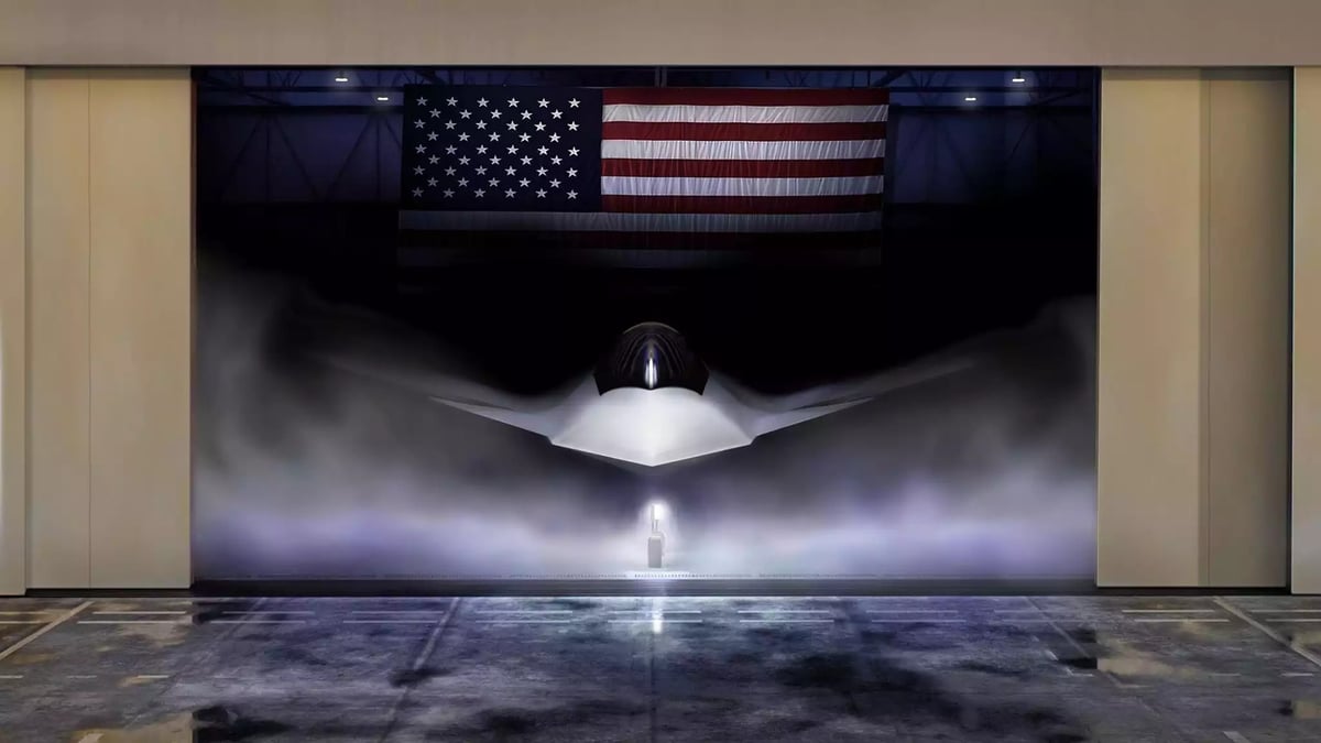 Rendu du F-47 présenté à la Maison-Blanche lors de la sélection de Boeing comme premier contractant du NGAD, visant à développer l'avion de combat de sixième génération de l'USAF (21 mars 2025).
