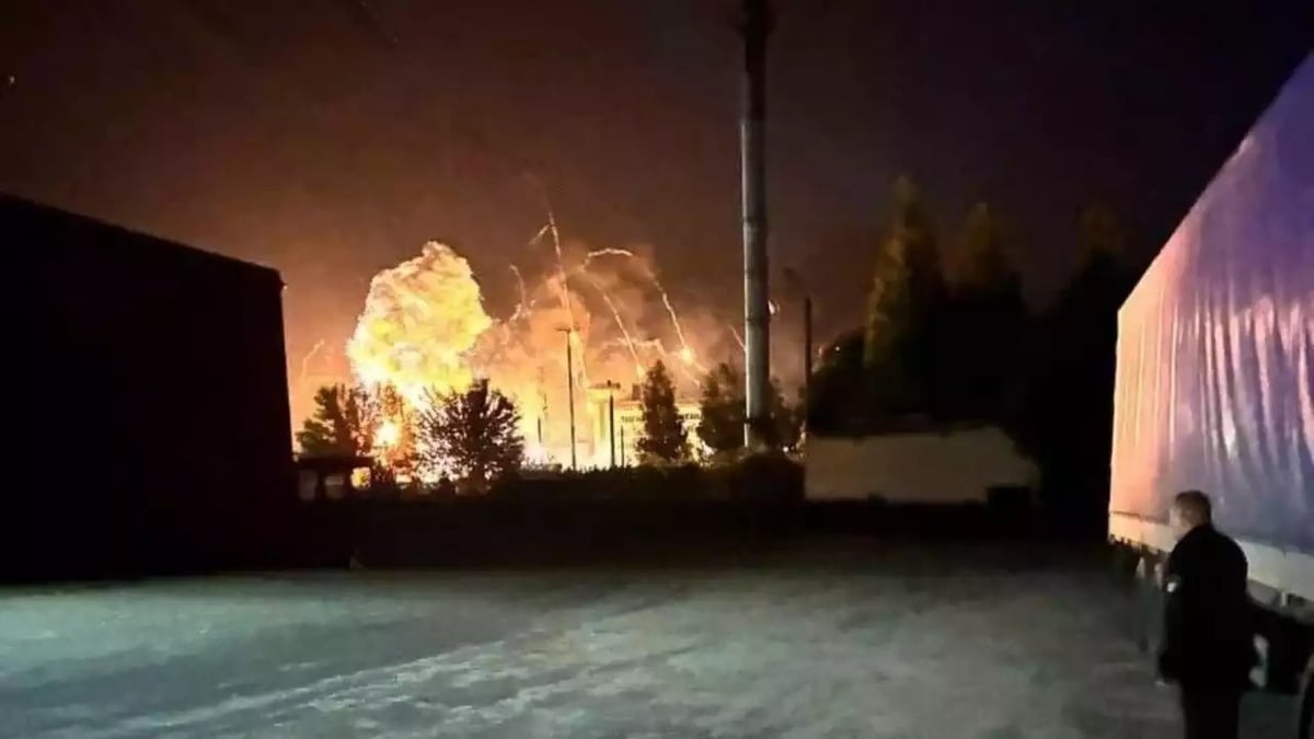 Dans la nuit du 5 au 6 juin 2025, un ou plusieurs systèmes russes ont explosé sur l'aéroport de Briansk (Russie).