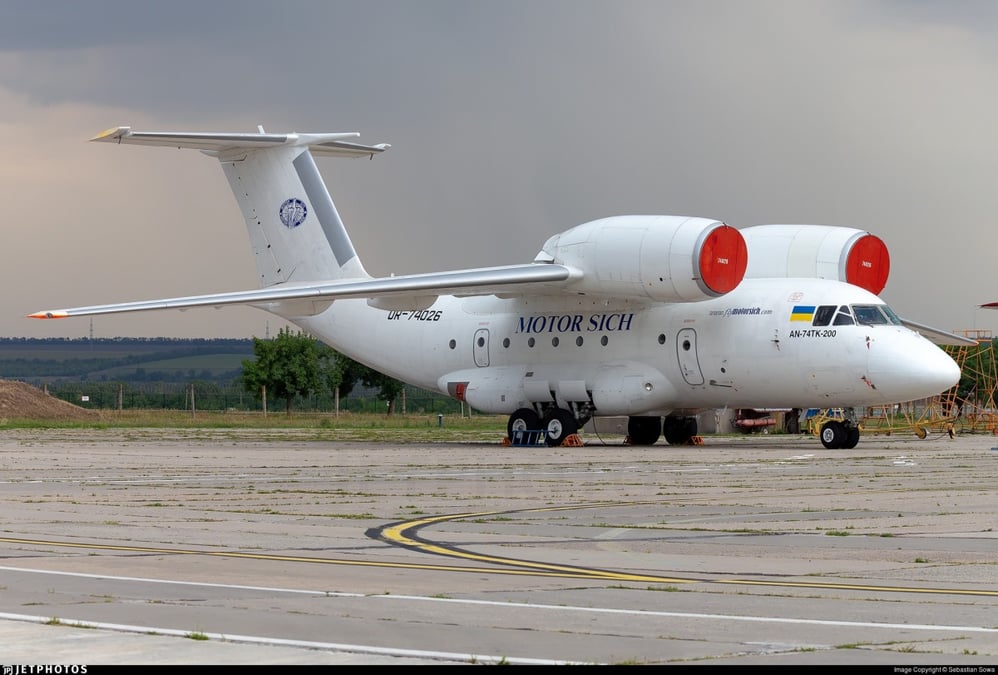 AN-74 TK200