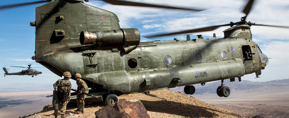 trois Chinook britanniques sont opérationnels au Mali.