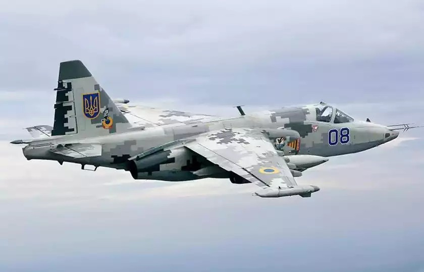 Su-25 ukrainien en vol.