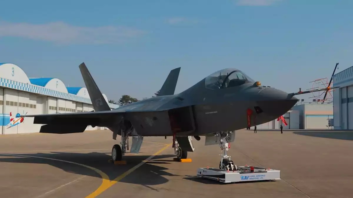 Le prototype du chasseur sud-coréen KF-21, présenté au public en 2021.