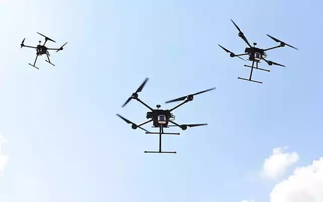 Des drones de l'armée israélienne photographiés en vol.