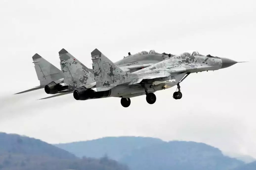 Deux MiG-29AS slovaques au décollage.