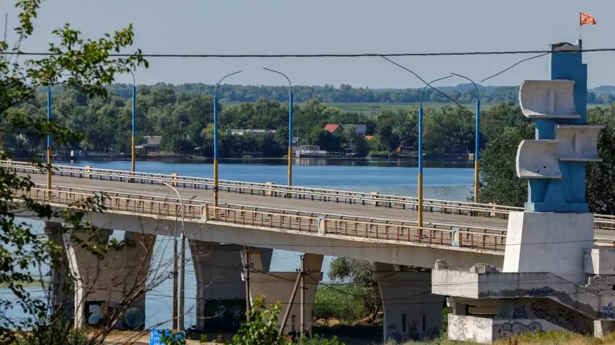 Le pont autoroutier Antonovskiy de Kherson.