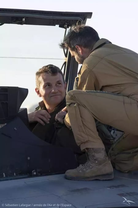 Le commandant des Forces aériennes australiennes dans l'un des trois Rafale déployés en Australie pour l'exercice Pitch Black 2022.
