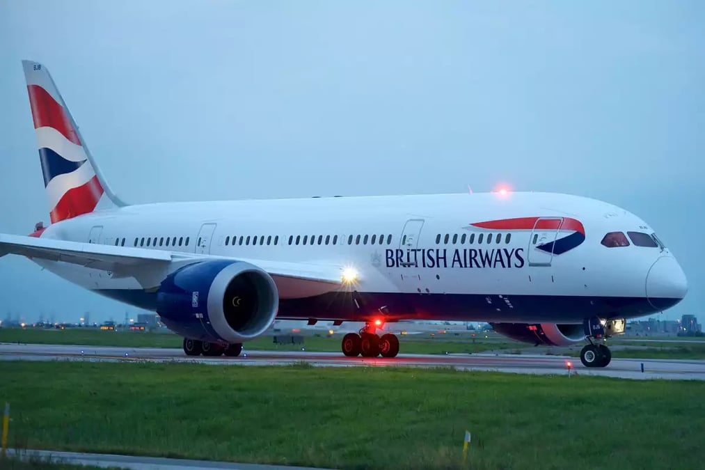 British_Airways_Boeing_787-8_G-ZBJB_no.2