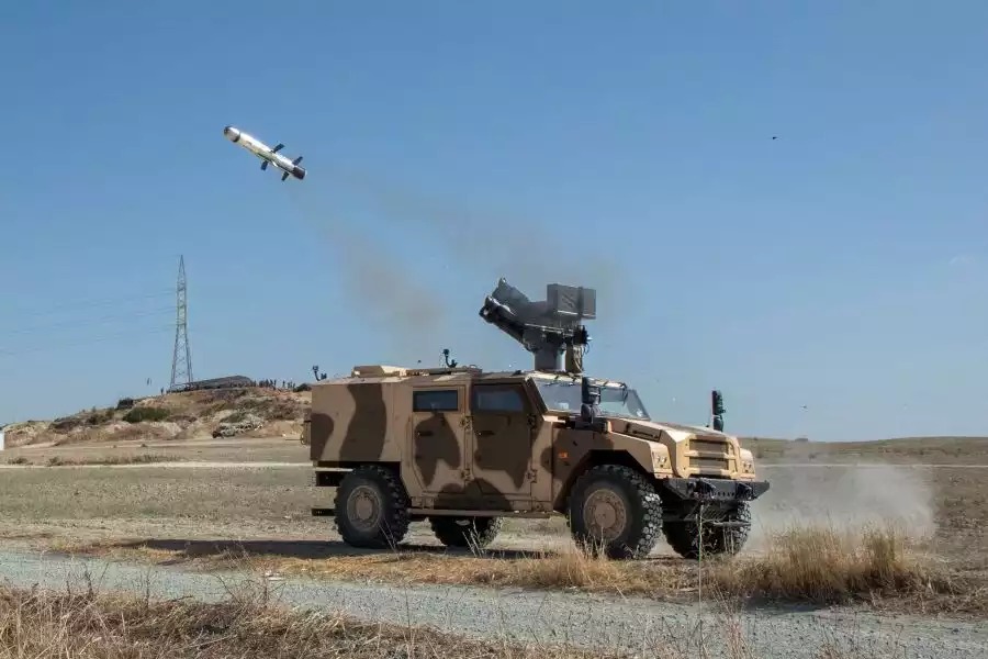 Tir d'un missile MMP depuis un Sherpa lors de la démonstration LYNKEUS.