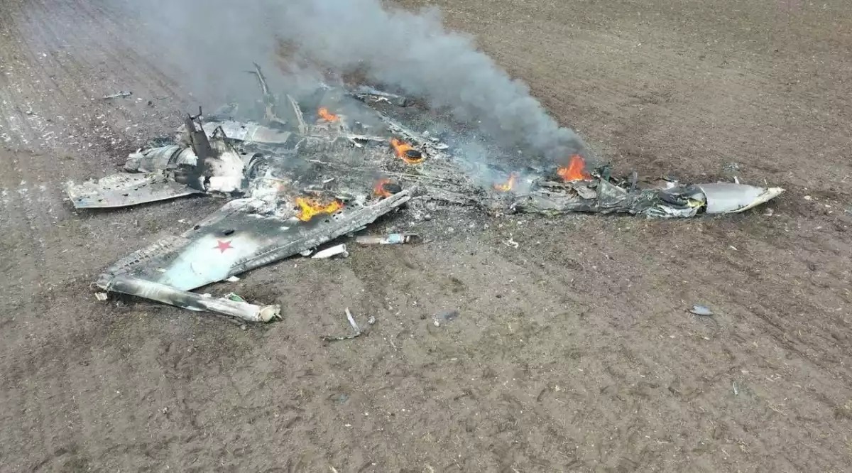 Su-35 abattu en Ukraine en avril probablement.