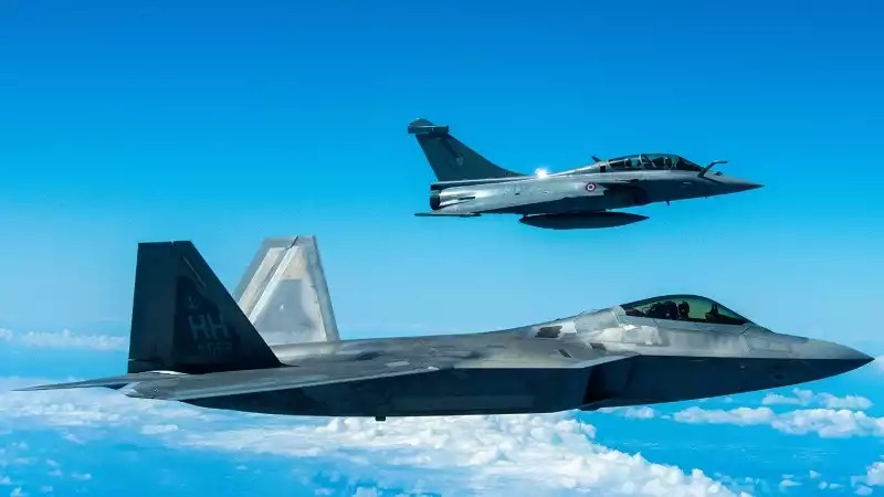 rafale f22
