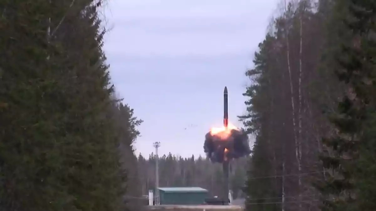 RS-24 Yars ICBM TEL Grom 26 octobre 2022
