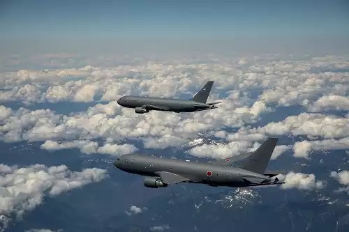 VH401_KevinFlynn_Japan KC-46 flies with US KC-46_medres