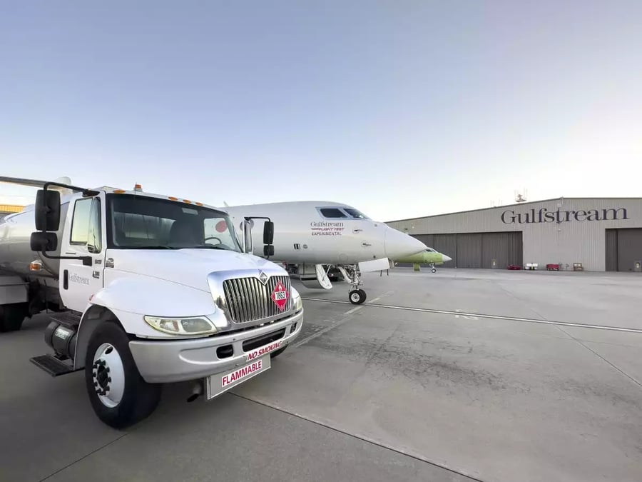 Gulfstream-Makes-Industry-First-100-Percent-SAF-Flight.20221216