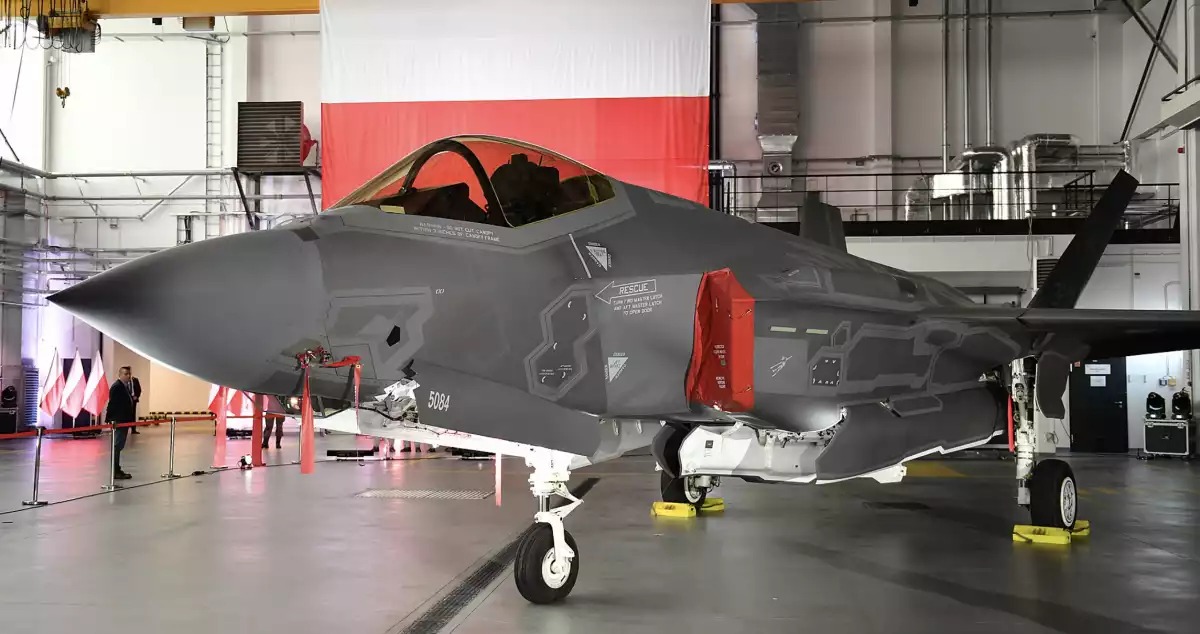 Livraison des premiers des 32 avions multirôles F-35 pour l'armée de l'air polonaise