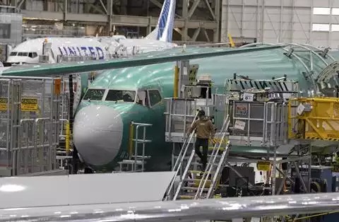 91951_max737_243a6037_768472
