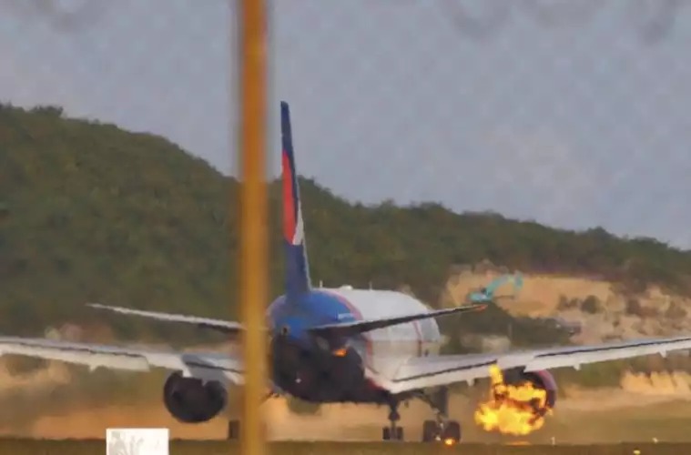 Azur-Air-B767-Incident-1-759x500