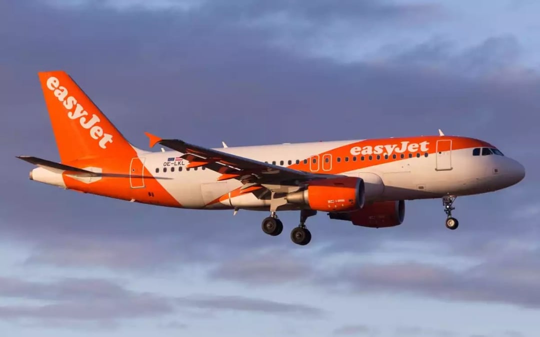 easyjet_a319-1600x1000