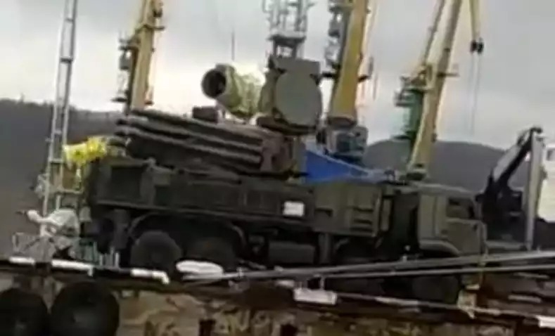Système antiaérien très courte à courte portée Pantsir-S2 russe dans le port de Touapsé.