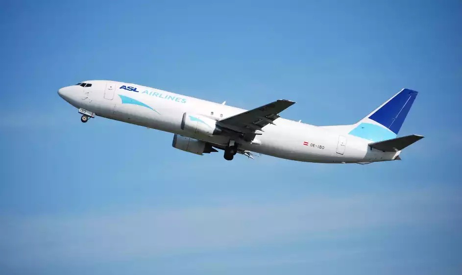Un Boeing 737 d'ASL Airlines