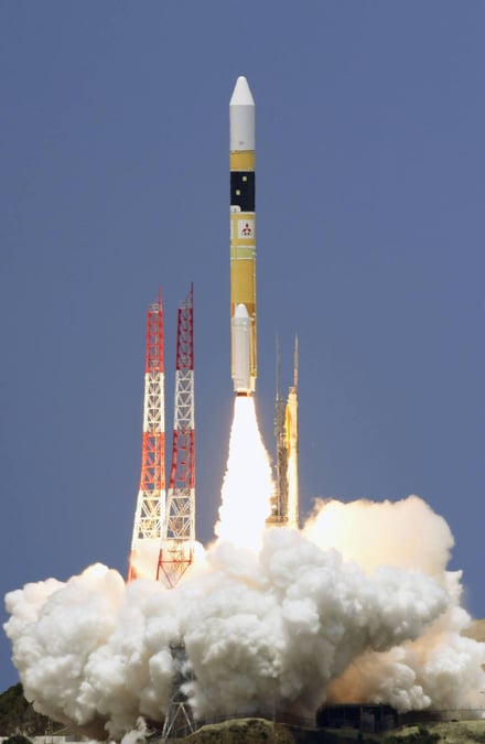 H-2A lifts off with IGS-Radar satellite.
