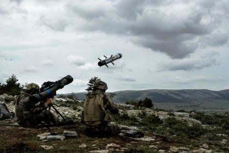 deux tirs du missile MMP de MBDA ont été effectués à une portée de 5 000 mètres.