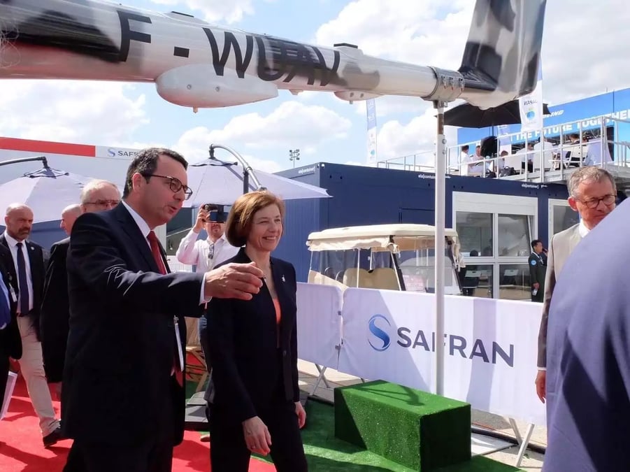 Martin Sion en compagnie de la ministre Florence Parly, lors du Salon du Bourget 2019