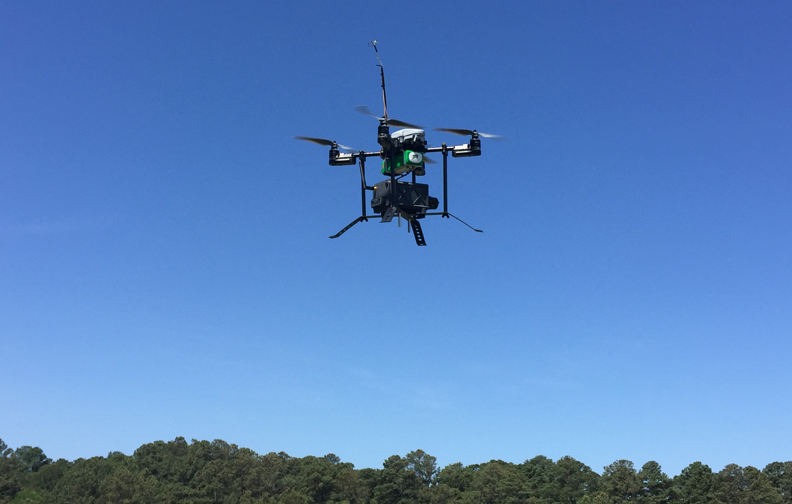 La dernière génération de drones d'InstantEye permet de détecter les risques biologiques et nucléaires.