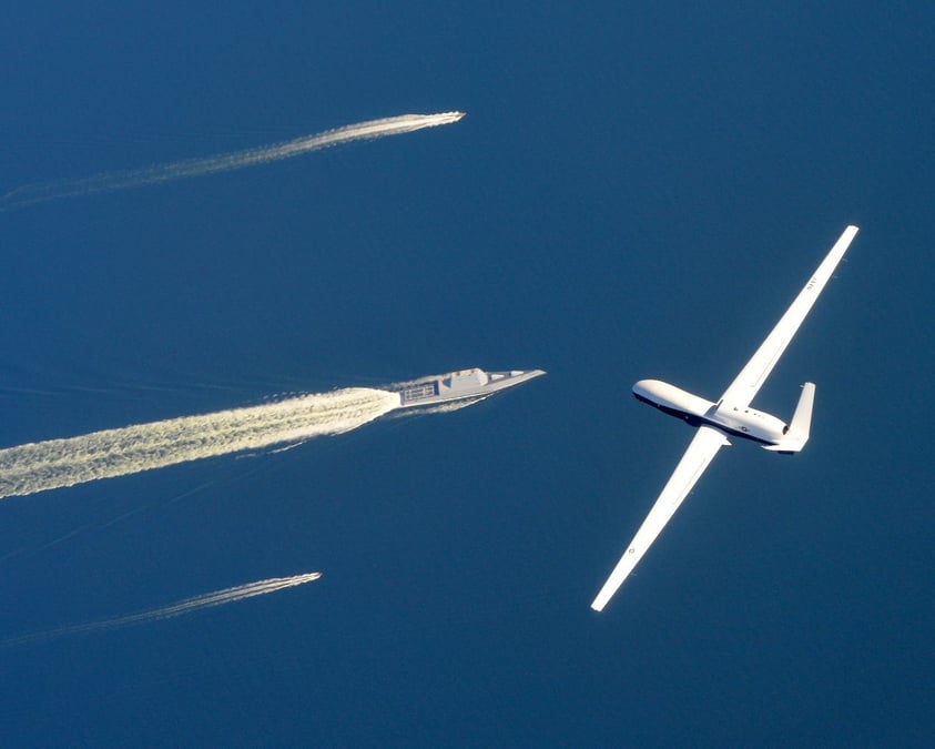 Le drone Triton possède un radar lui permettant de récolter des données à 360 degrés.