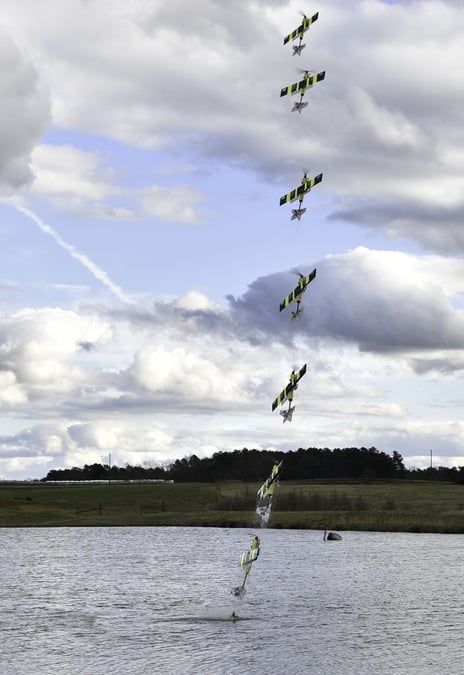 L'EagleRay peut se déplacer dans l'eau et dans l'air.