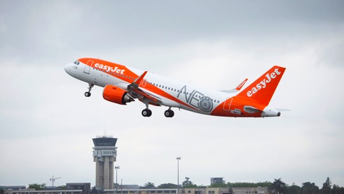 First A320neo for easyJet.