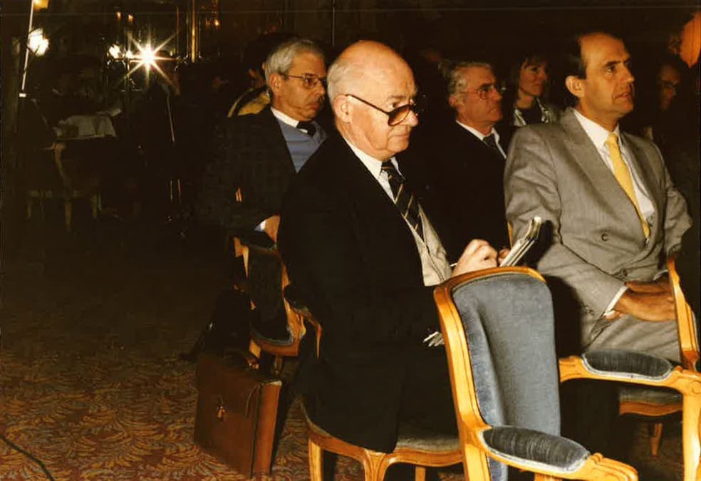 Jean-Marie Riche est au premier plan. Derrière lui, Pierre Sparaco.
