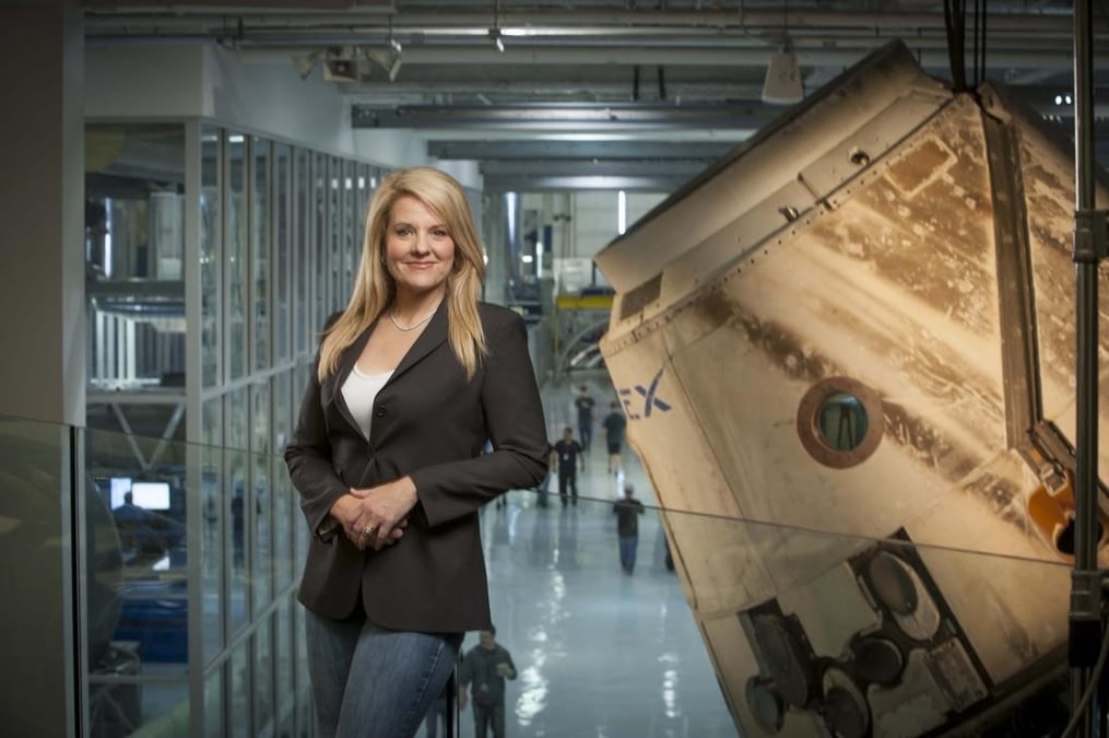 G. Shotwell à l'usine SpaceX de Hawthorne, en Californie