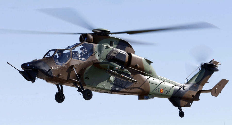 Le Tigre espagnol est doté de 4 nacelles lui permettant de tirer des roquettes de combat et d'entraînement.