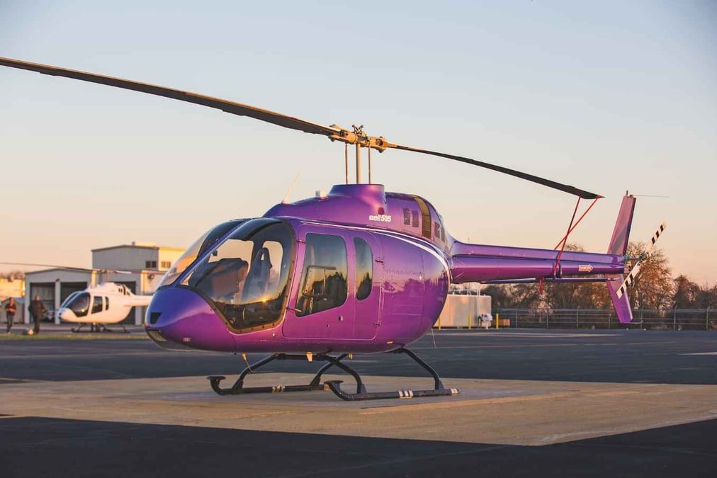 Bell Helicopter a livré deux Bell 505 au Japon et a signé un accord de vente de machines similaires avec un opérateur vietnamien.