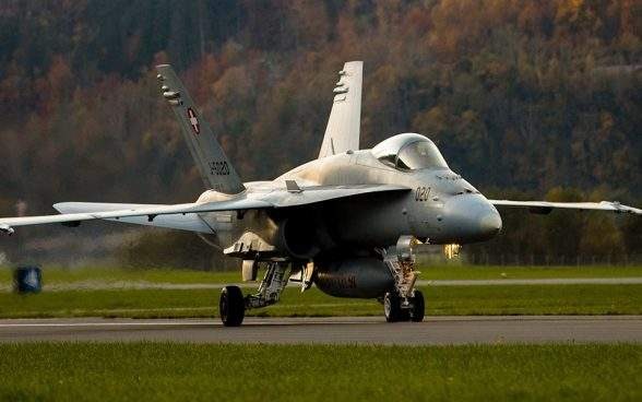 Une partie de la flotte de F/A-18 suisse se trouve actuellement immobilisée.