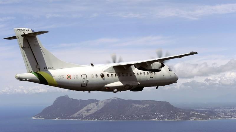 La Guardia di Finanza opère quatre ATR 42-400/500.