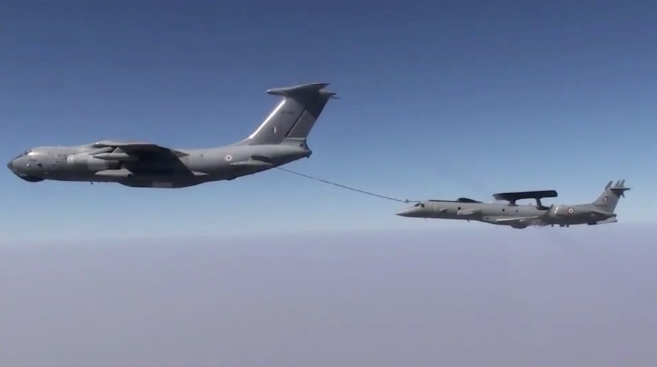 IL-78 refuels Embraer 145 AEW&C.