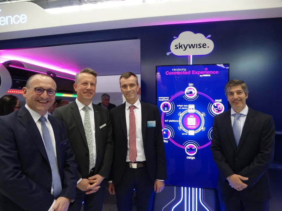 De gauche à droite : Thierry Kanengieser (Vice président Cabin Interior chez Stelia), Klaus Steinmeyer (Vice-président Strategie et Programmes chez Recaro), Sôren Scholz (Senior Vice president Airbus),Federico Germani (directeur commercial GateGroup).
