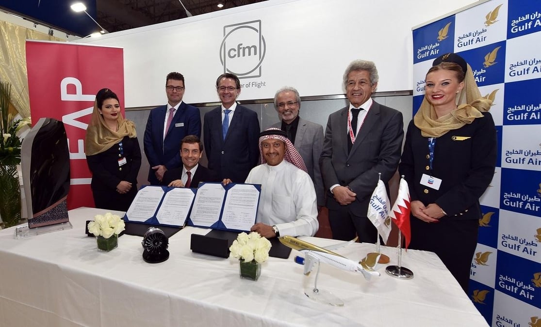 Signature du contrat entre Gulf Air et CFM International pendant le Dubai Airshow.