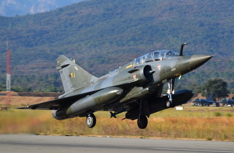 La livraison des premiers Mirage 2000D rénovés sera repoussée de six mois.