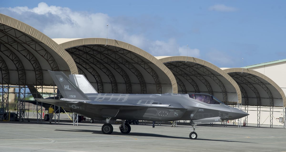 Le F-35 est victime de problèmes de corrosion. Lockheed Martin a oublié d'appliquer un enduit anti-corrosion sur certains ajutages de panneaux de la cellule de l'appareil.