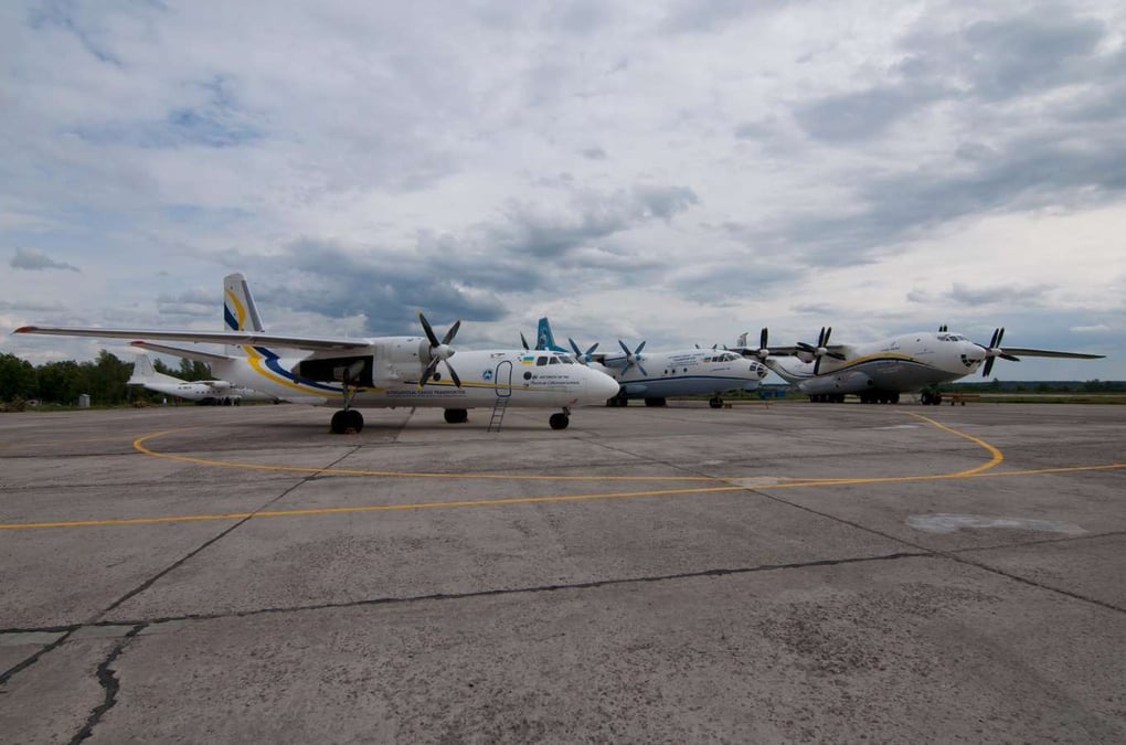 Il semblerait que l'appareil crashé soit un An-26.