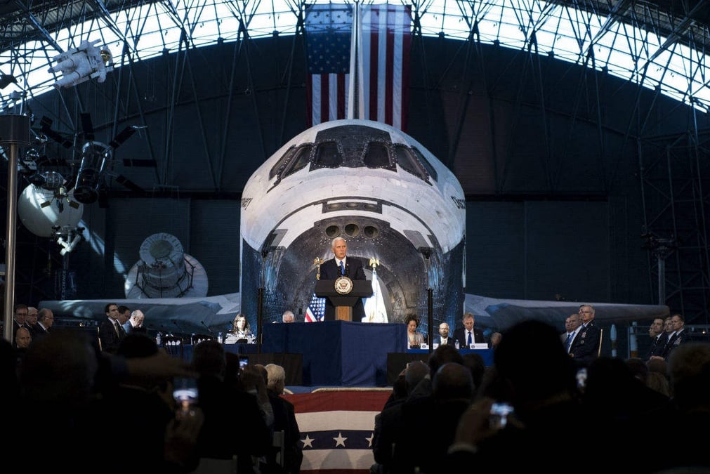 "Mettons-nous au travail !", a conclu Mike Pence.
