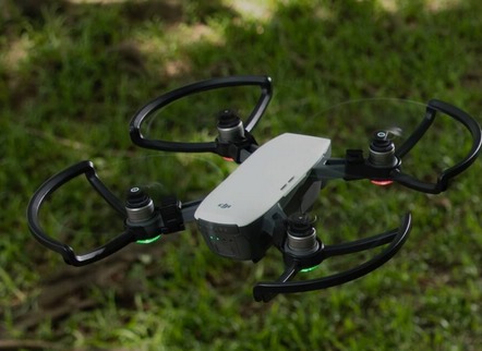 Le Spark est un des nombreux drones de loisir commercialisés par DJI.