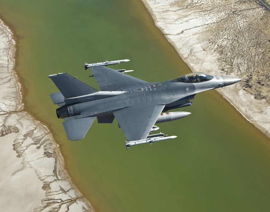 Les F-16 du Royaume de Bahrein seront prochainement doté de nacelles Sniper.