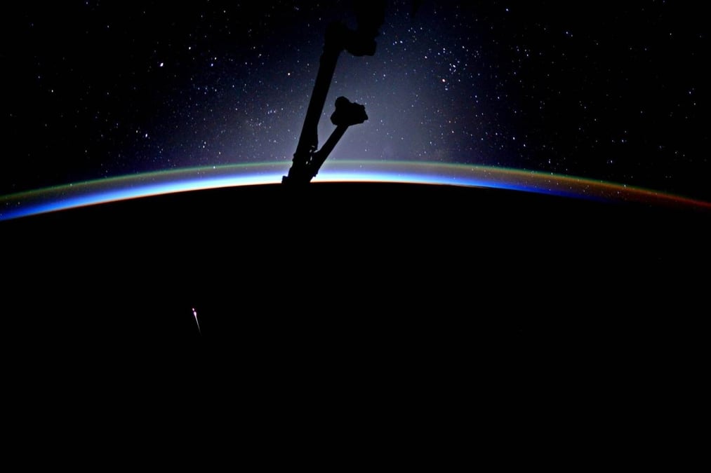 Trainée du retour du CRS 11 visible depuis l'ISS.