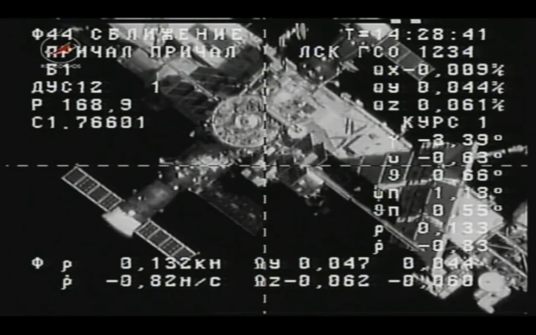 La cargo à l'approche de l'ISS.