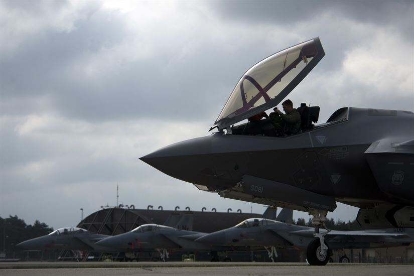 Dans le cadre de son soutien aux Etats européens, les Etats-Unis ont déployé pour la première fois huit F-35.