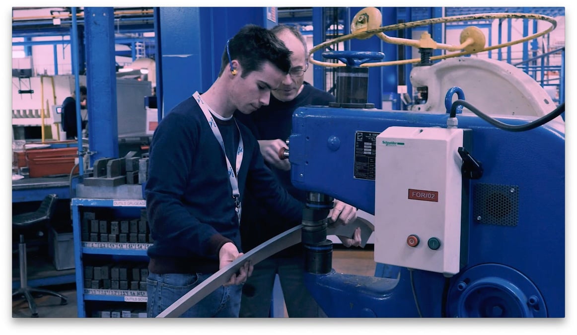 Séance d'apprentissage chez Potez Aéronautique pour Loïc.